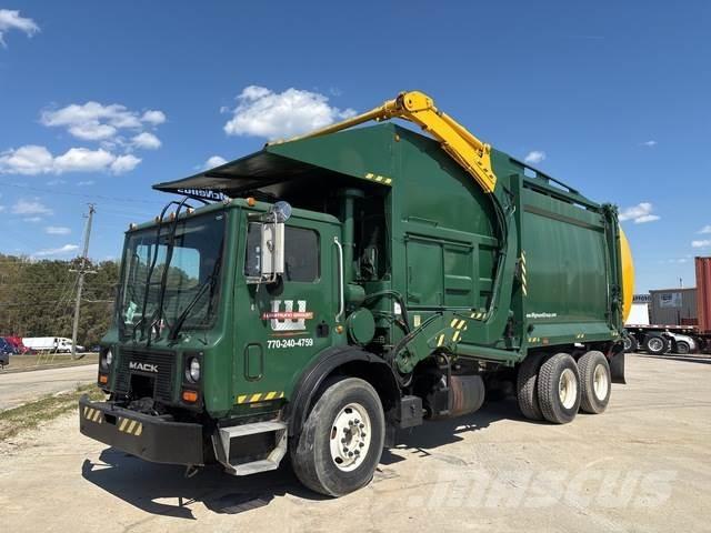 Mack MR690S Camiones de basura