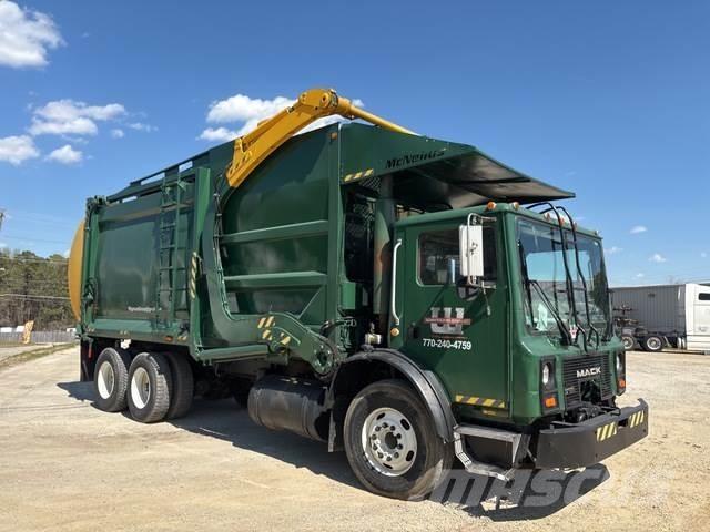 Mack MR690S Camiones de basura