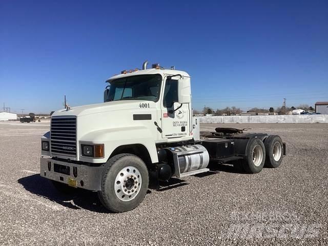 Mack Pinnacle Camiones tractor