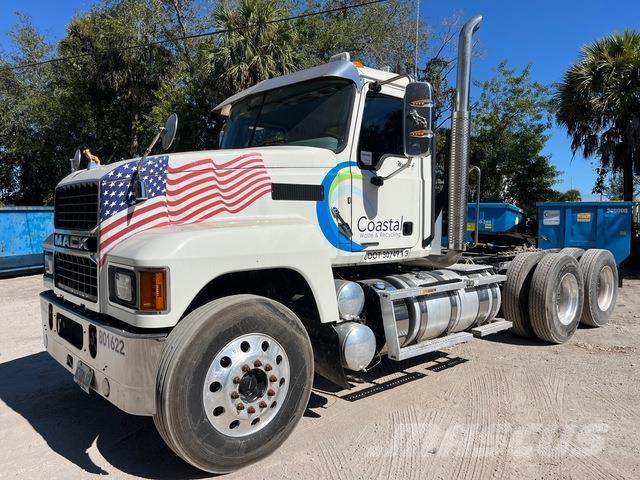 Mack Pinnacle Camiones tractor