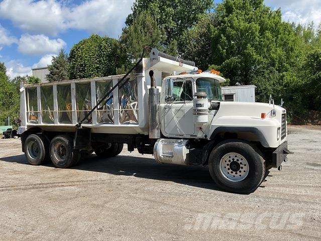Mack RD600 Bañeras basculantes usadas