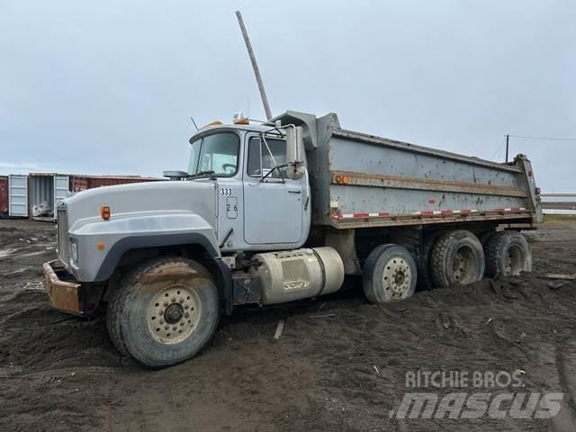 Mack RD688S Bañeras basculantes usadas