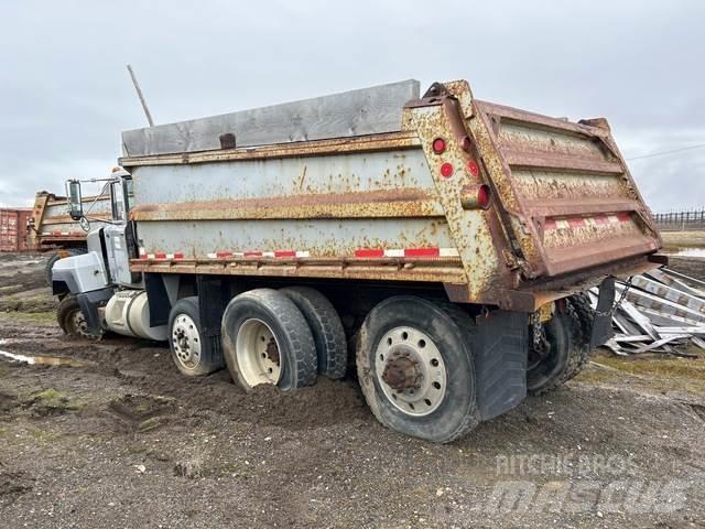 Mack RD688S Bañeras basculantes usadas