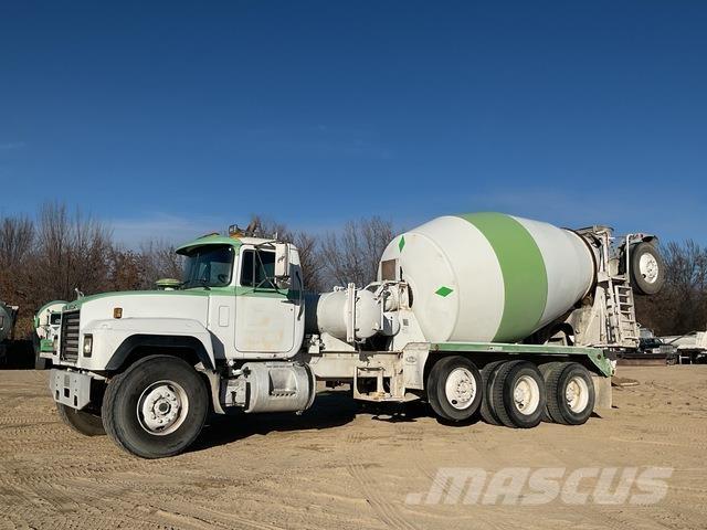 Mack RD690S Otros camiones