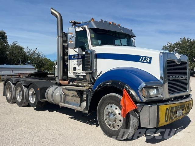 Mack TD713 Camiones tractor