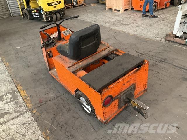  Motrec E-242 Camiones con grúa