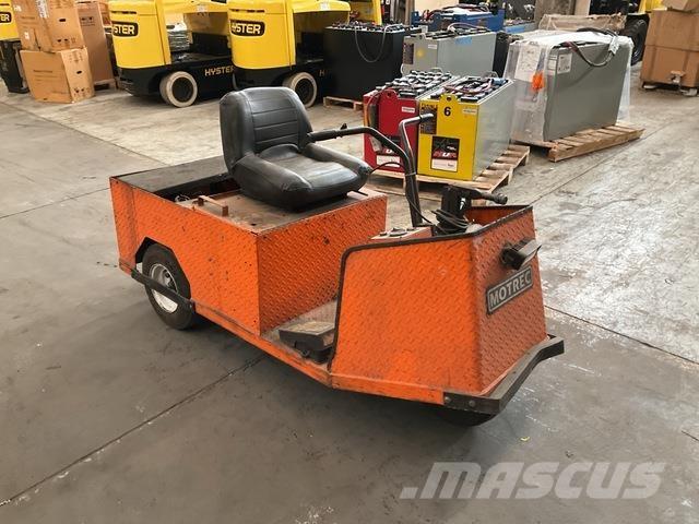  Motrec E-242 Camiones con grúa