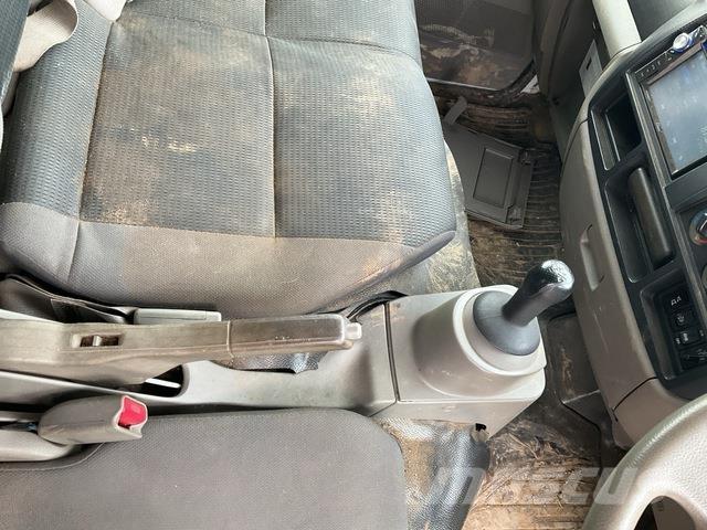 Nissan ATLAS Camiones de cama baja