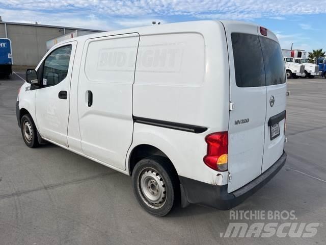 Nissan NV200 Furgonetas cerradas