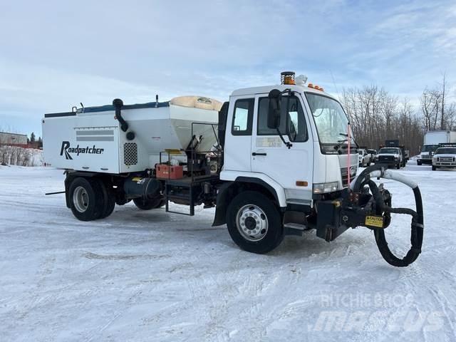 Nissan UD3300 Camiones de concreto