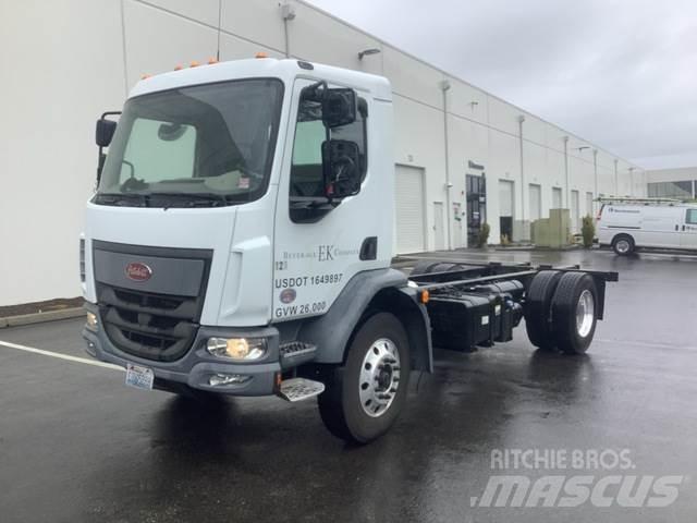 Peterbilt 220 Cabinas