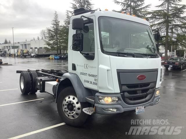 Peterbilt 220 Cabinas