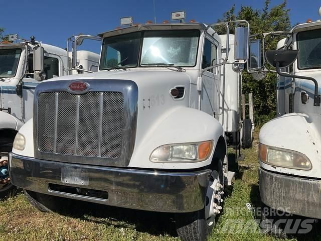 Peterbilt 335 Cabinas