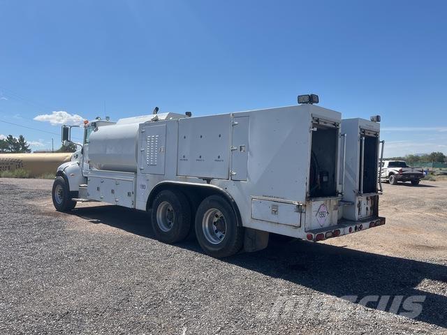 Peterbilt 335 Camiones cisternas