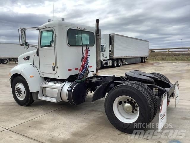 Peterbilt 337 Camiones tractor