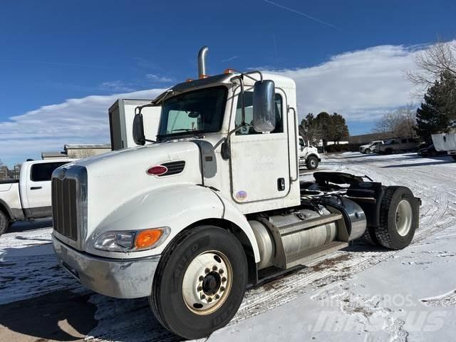 Peterbilt 337 Camiones tractor