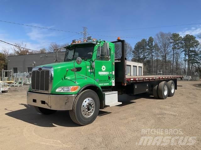 Peterbilt 348 Camiones de cama baja