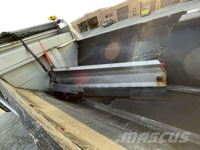 Peterbilt 348 Hojas y cuñas quitanieves