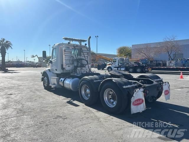 Peterbilt 567 Camiones tractor