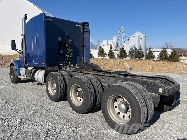 Peterbilt 567 Camiones tractor