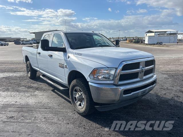 RAM 2500 Caja abierta/laterales abatibles