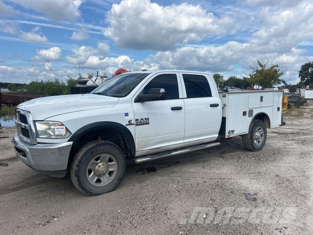RAM 2500 Caja abierta/laterales abatibles