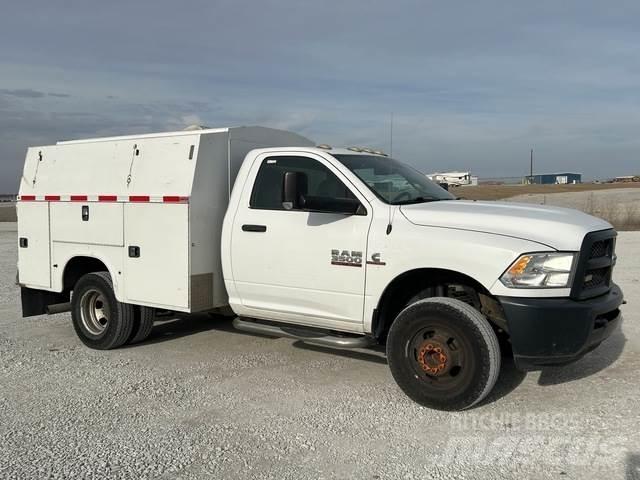 RAM 3500 Caja abierta/laterales abatibles