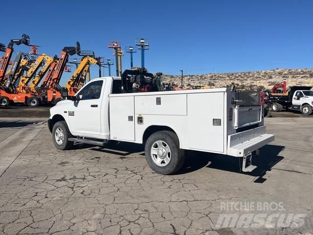 RAM 3500 Caja abierta/laterales abatibles