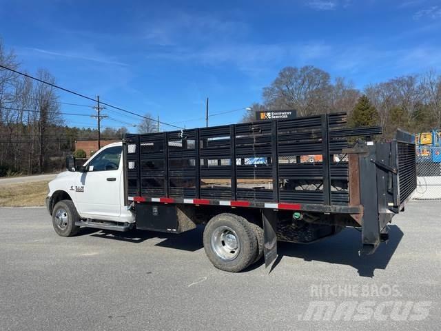 RAM 3500 Camiones de cama baja