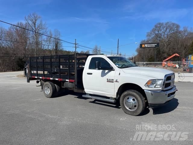 RAM 3500 Camiones de cama baja