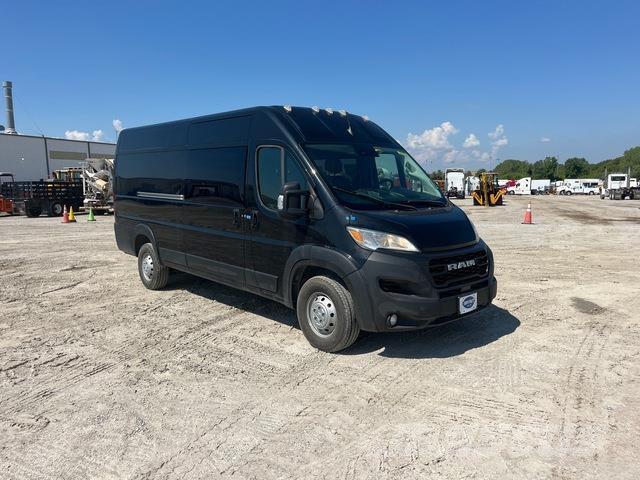 RAM 3500 Furgonetas cerradas