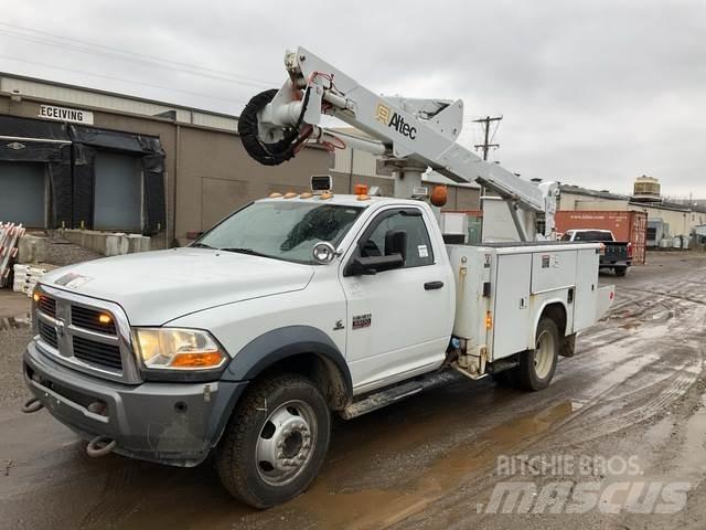 RAM 5500 Plataformas sobre camión