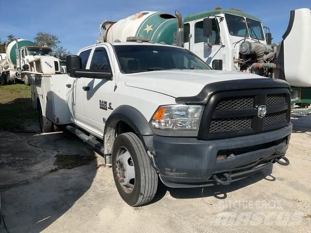 RAM 5500 Caja abierta/laterales abatibles