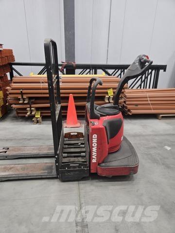 Raymond 8410 Montacargas manual para paletas