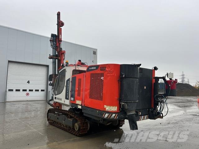Sandvik DX800 Perforadora de superficie
