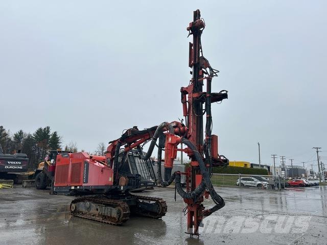 Sandvik DX800 Perforadora de superficie