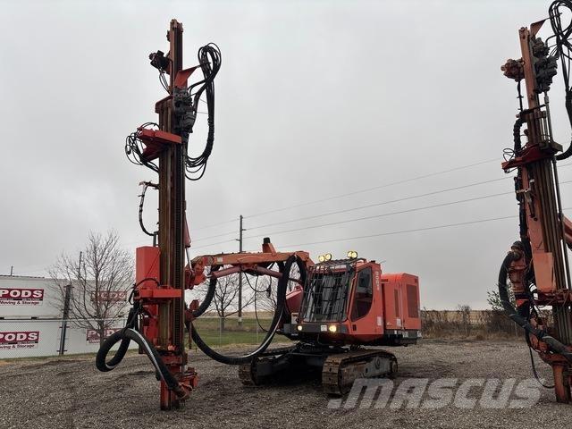 Sandvik DX800 Perforadora de superficie