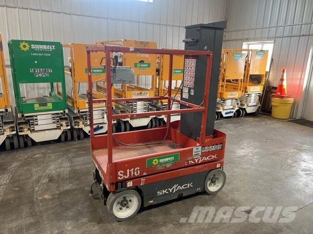 SkyJack SJ16 Plataformas con jaula de elevación