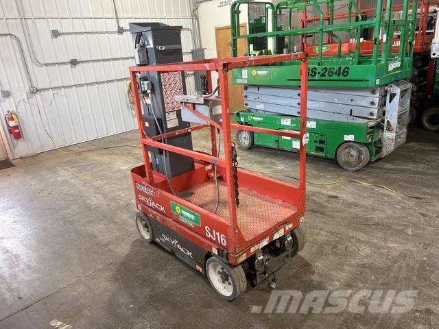 SkyJack SJ16 Plataformas con jaula de elevación