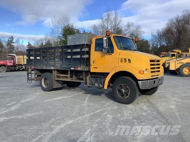 Sterling L7500 Camiones de cama baja