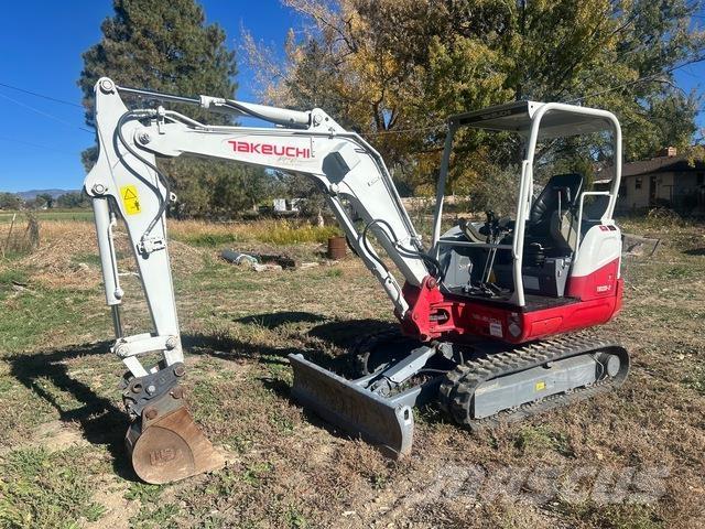 Takeuchi TB235 Excavadoras sobre orugas
