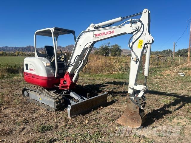 Takeuchi TB235 Excavadoras sobre orugas
