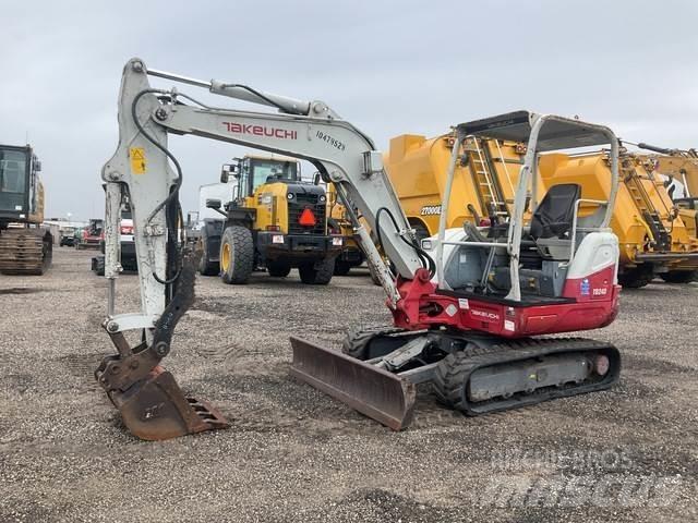 Takeuchi TB240 Excavadoras sobre orugas