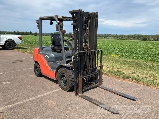 Toyota 8FDU25 Montacargas - otros