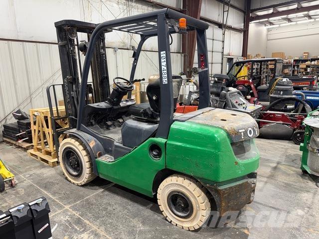 Toyota 8FDU30 Montacargas - otros