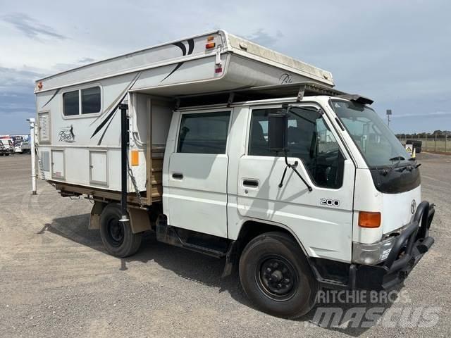 Toyota DYNA Camiones de cama baja