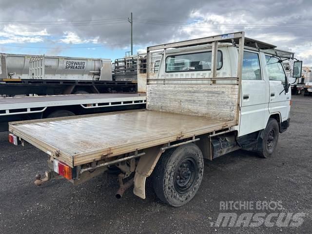 Toyota DYNA Camiones de cama baja