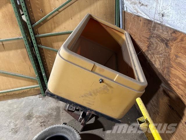  Trailhawk 750 Esparcidoras de arena y sal