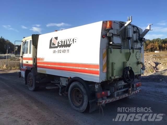 Volvo FL611 Camión de barrendero