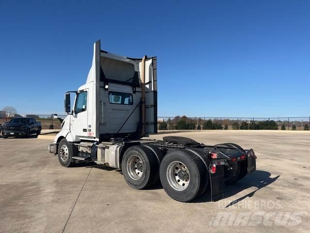 Volvo VNL Camiones tractor